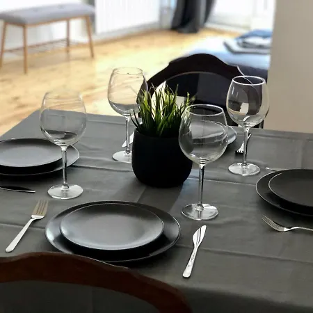 Spacious Modern Vintage Flat In The Heart Of Apartament *